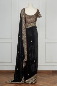 Black embroidered sari set by Sabyasachi (3)