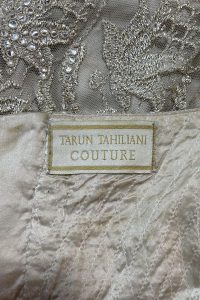 Floral embroidered lehenga set by Tarun Tahiliani (6)