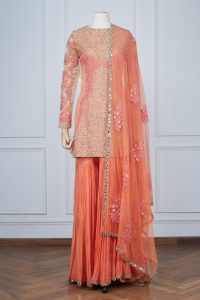 Coral embroidered kurta set by Ridhi Mehra (1)
