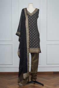 Black thread and sequin embroidered kurta set by Ritu Kumar (1)