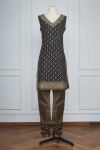 Black thread and sequin embroidered kurta set by Ritu Kumar (2)