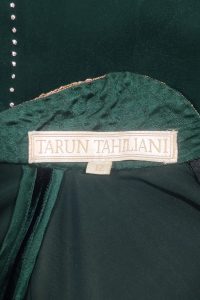 Green embroidered anarkali set by Tarun Tahiliani (4)
