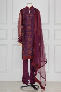 Purple floral embroidery kurta set by Rohit Bal (1)