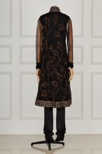 Black floral embroidered kurta set by Balance by Rohit Bal (3)