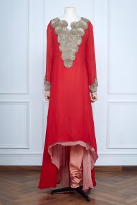 Red embroidered asymmetrical kurta set (2)