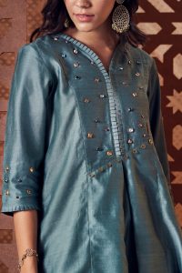 Turquoise stud embroidered kurta set by Charkhee (3)